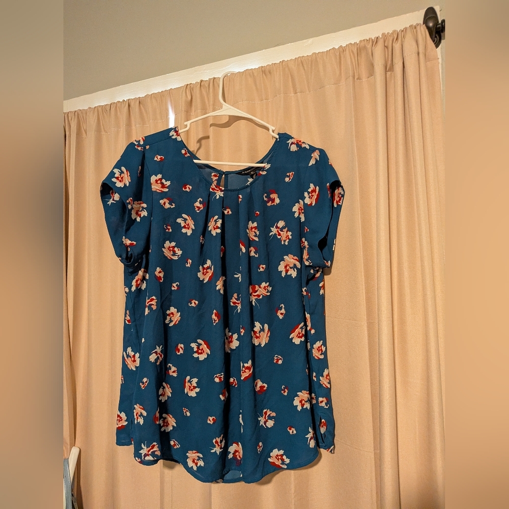 41 Hawthorne Floral Blue Short Sleeve Blouse